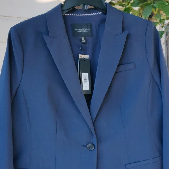 Petite Classic-Fit Washable Italian Wool-Blend Bla - Picture 15 of 15